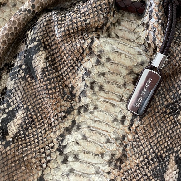 Michael Kors Genuine Python Skorpios Ring Handbag - Picture 11 of 13
